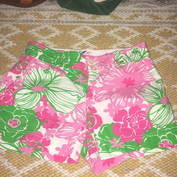 Lilly Pulitzer Pants - Perfect condition Lilly Pulitzer Callahan shorts
